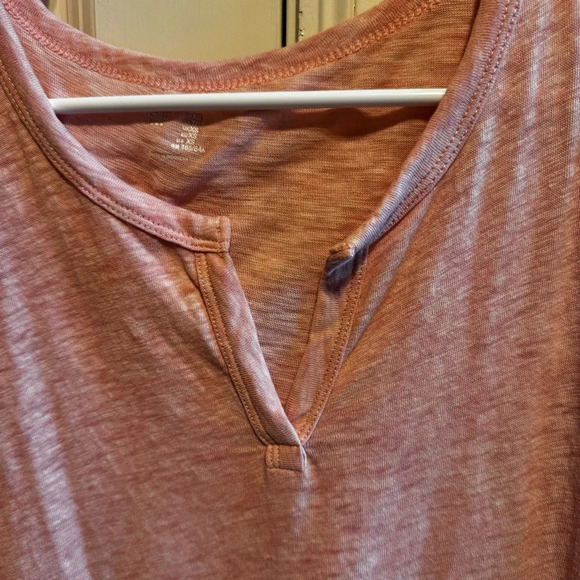 Gap Women’s Lightweight Pink Long Sleeve T-Shirt Sz XS - Picture 2 of 8